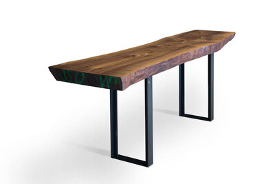 IGN. T. High table