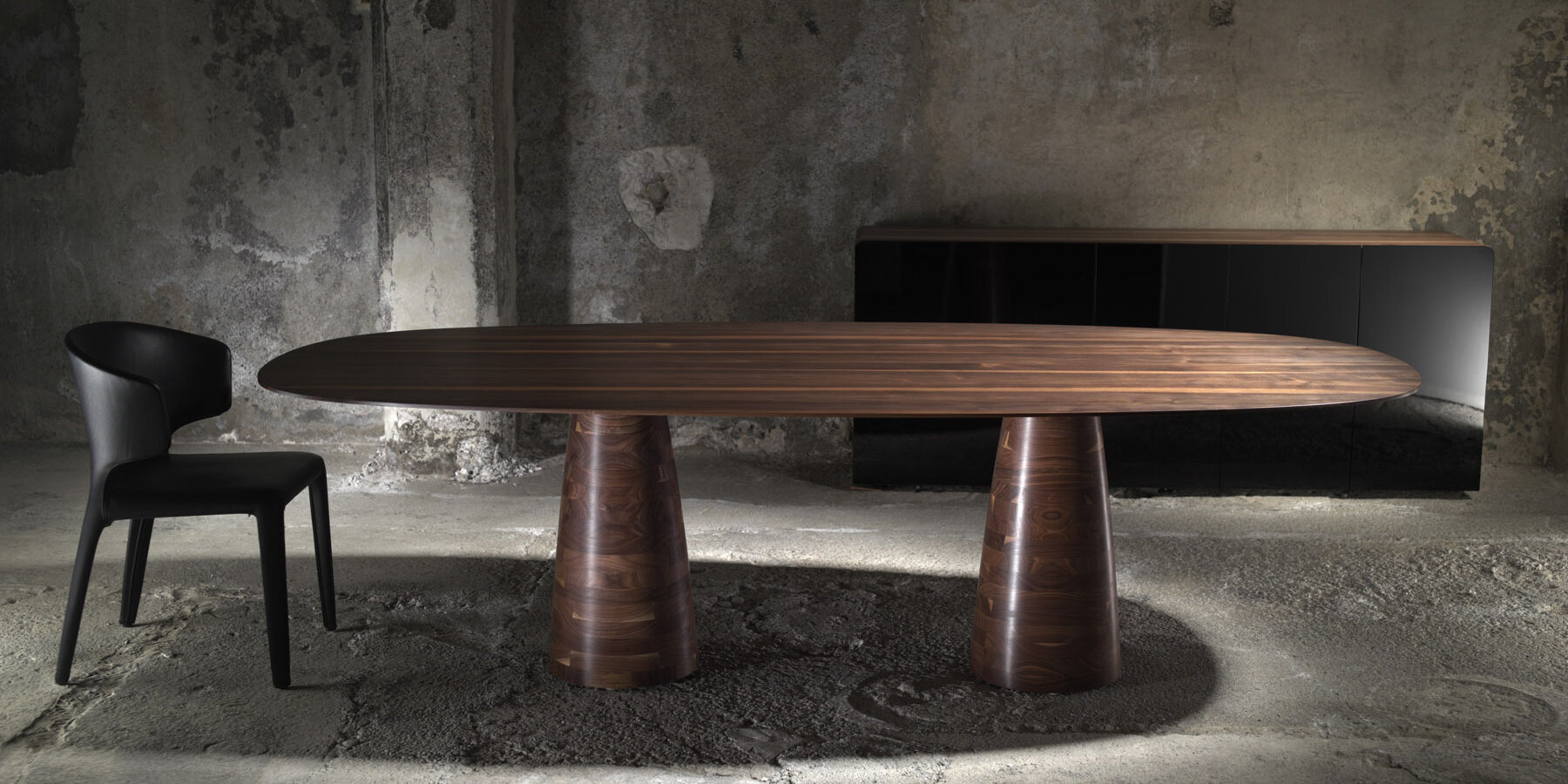 IGN. PIN. WOOD. table
